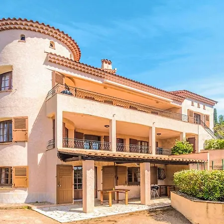 Domaine De La Bastide Dagay * Сен-Рафаэль