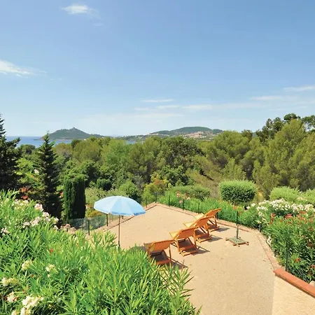 Domaine De La Bastide D'a * Сен-Рафаэль
